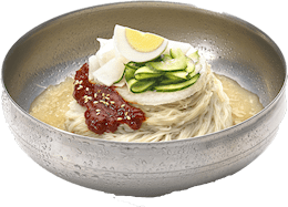 Bibim naeng meyon (korea spicy cold noodle)