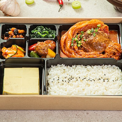 grand-battle-of-pigs-kimchi-jjim-lunch-box
